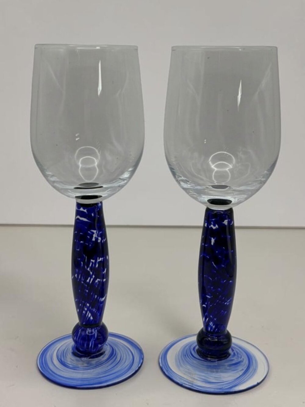 Set of 2 Clear Wine Glasses Cobalt Blue Patterned Stems Swirl Bases 8.25"